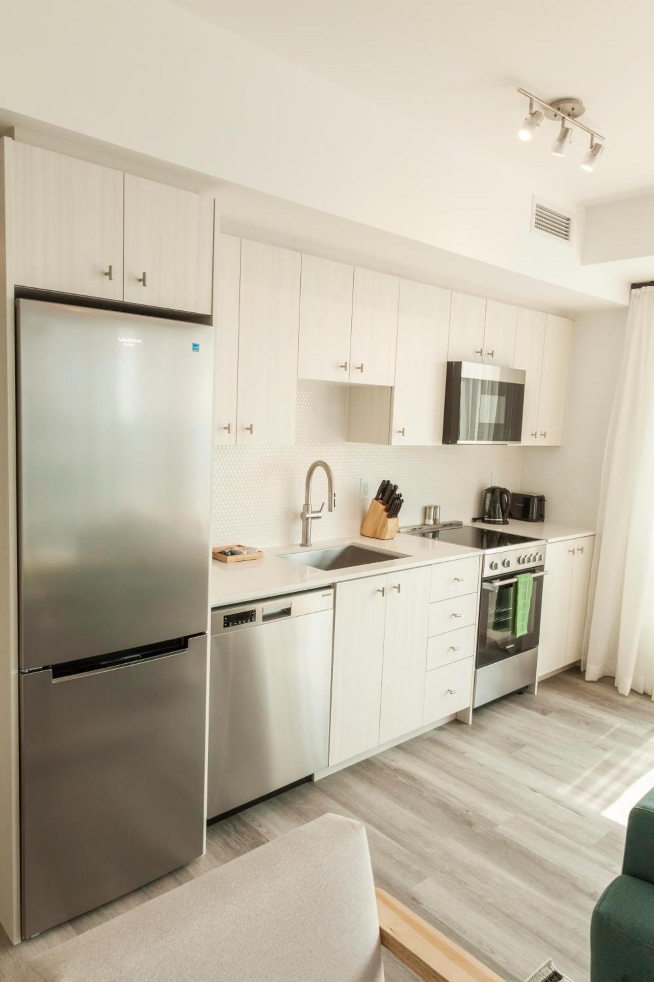 The Laundry Rooms Station Park Kitchener Kültér fotó